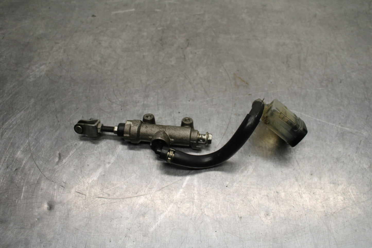08-10 SUZUKI GSXR 600 REAR BACK BRAKE MASTER CYLINDER W RESERVOIR BB116
