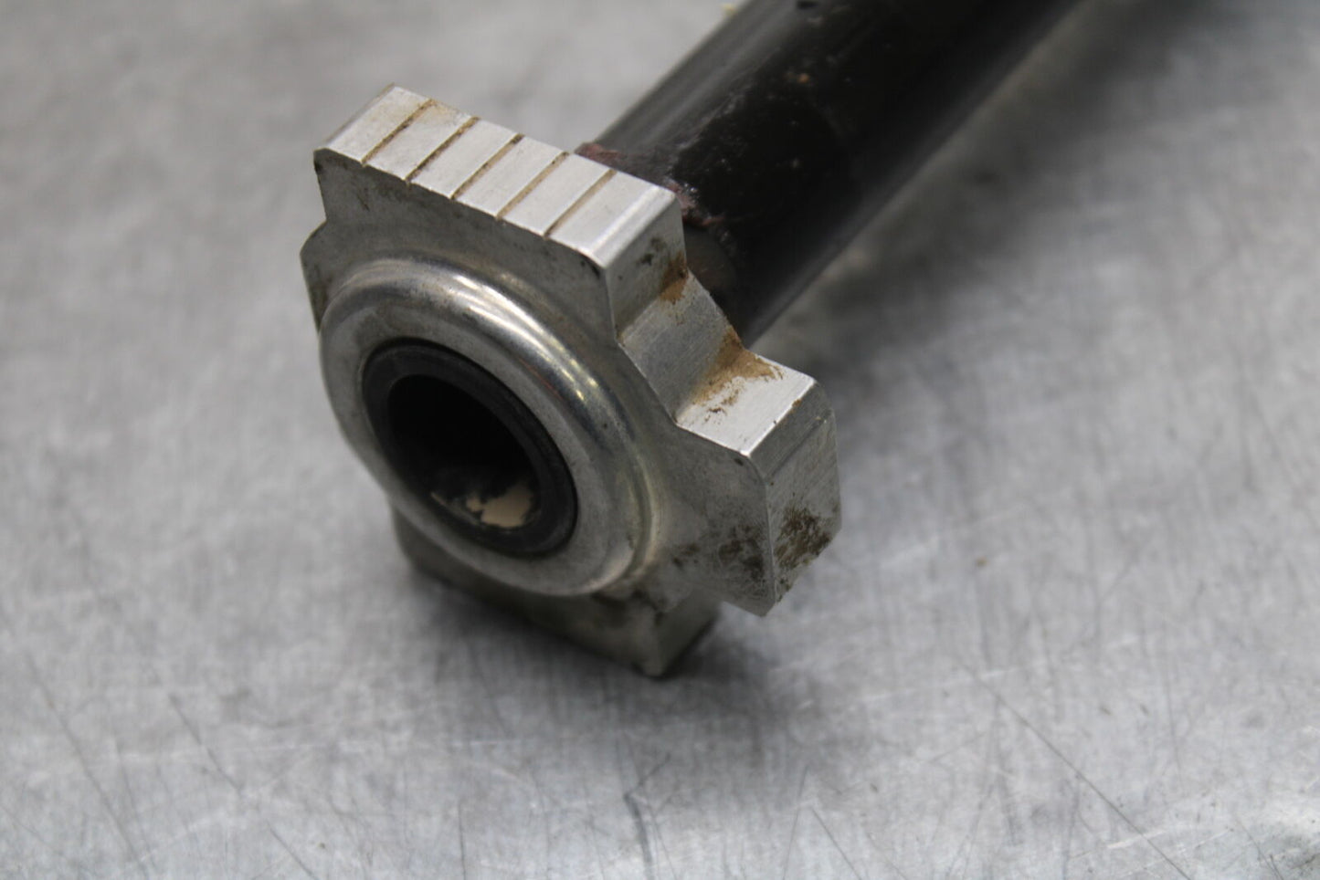 21-24 KTM 890 ADVENTURE R REAR AXLE BACK WHEEL RIM PIVOT BOLT AXEL BB723
