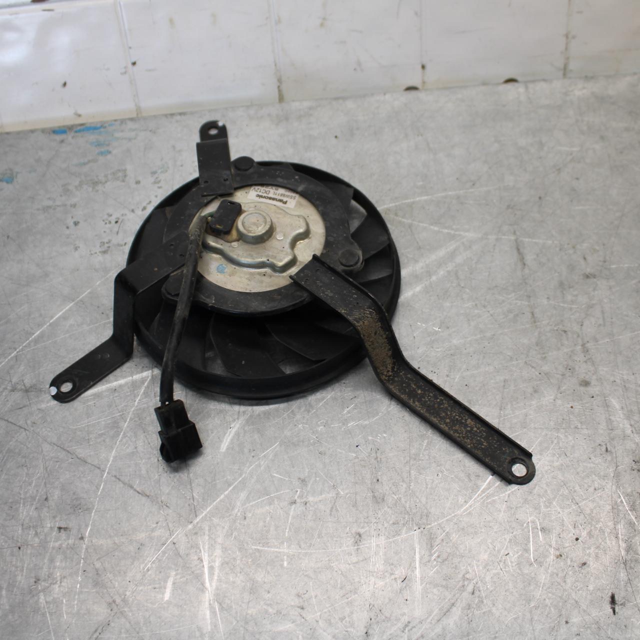 2006 Triumph Daytona 675 Triple ENGINE RADIATOR COOLING FAN BB434
