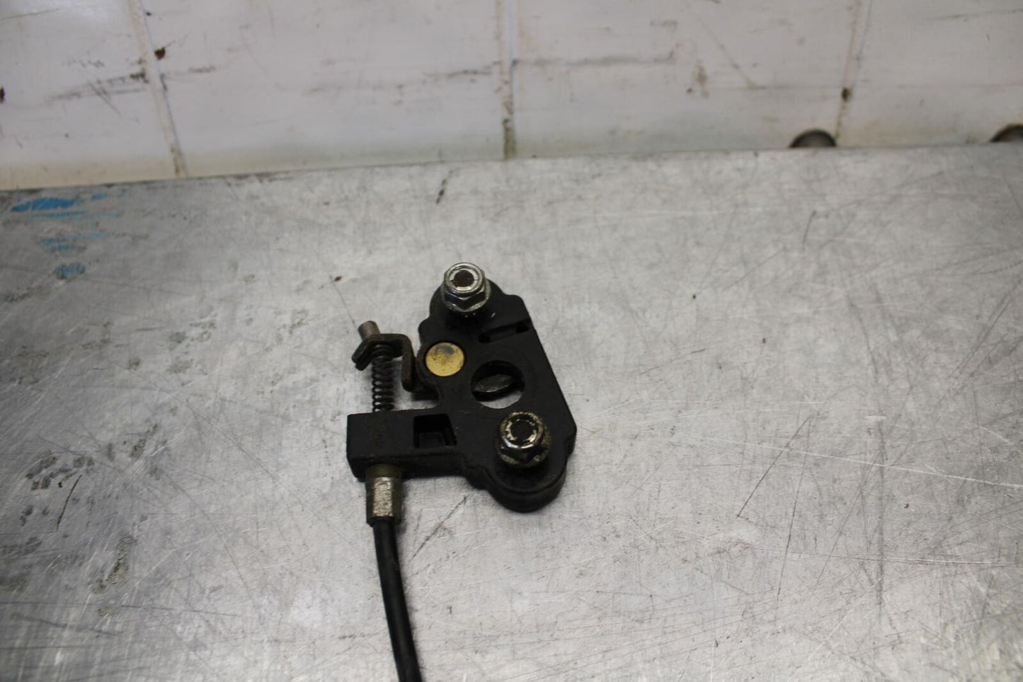 91-92 SUZUKI GSXR1100 GSXR 1100M SEAT LOCK LATCH BB435