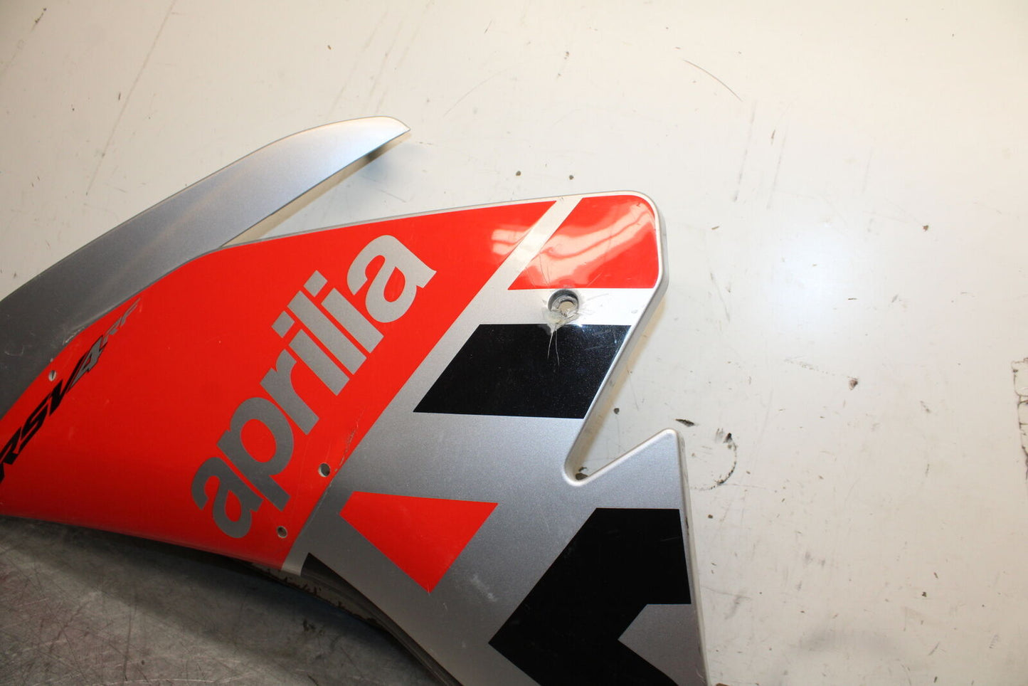 15-19 APRILIA RSV4 RF LEFT MID UPPER SIDE FAIRING COWL PLASTIC BB611