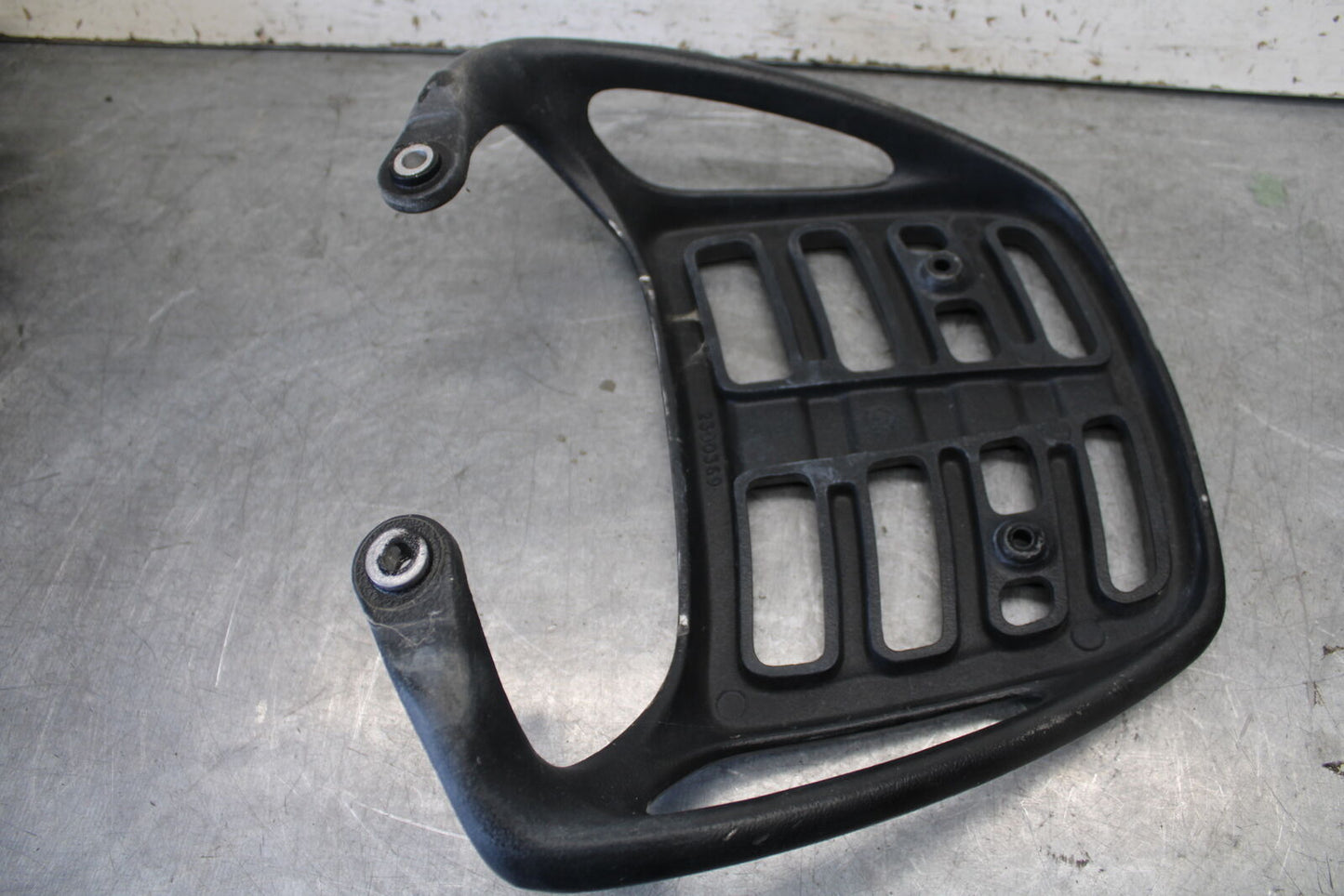01-06 TRIUMPH TIGER 955I REAR RACK BB693
