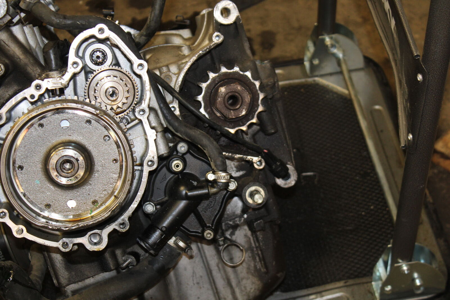 03-04 TRIUMPH DAYTONA 600 ENGINE MOTOR BB745