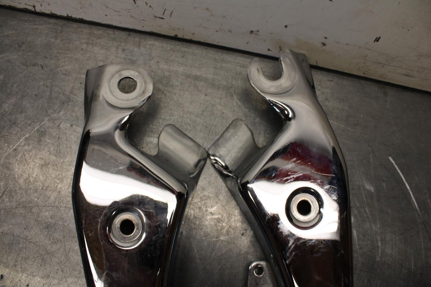01-02 HONDA SHADOW SPIRIT 750 SUBFRAME FENDER SUPPORT FRAME COVER BB632