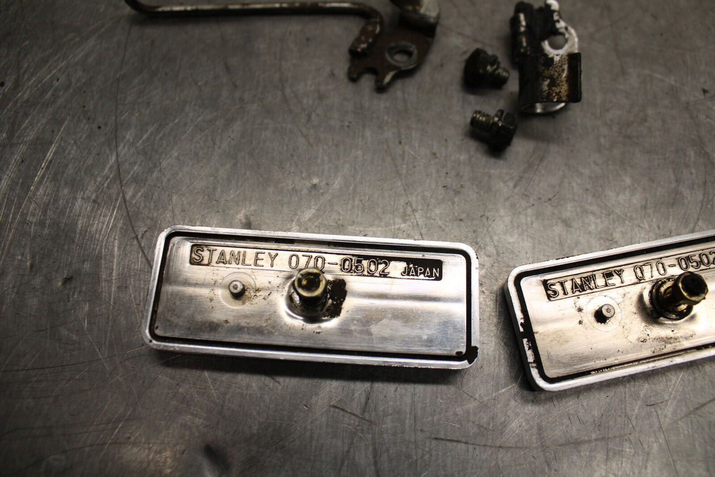1984 Yamaha Virago 1000 REFLECTOR GARNISH MARKER BB117