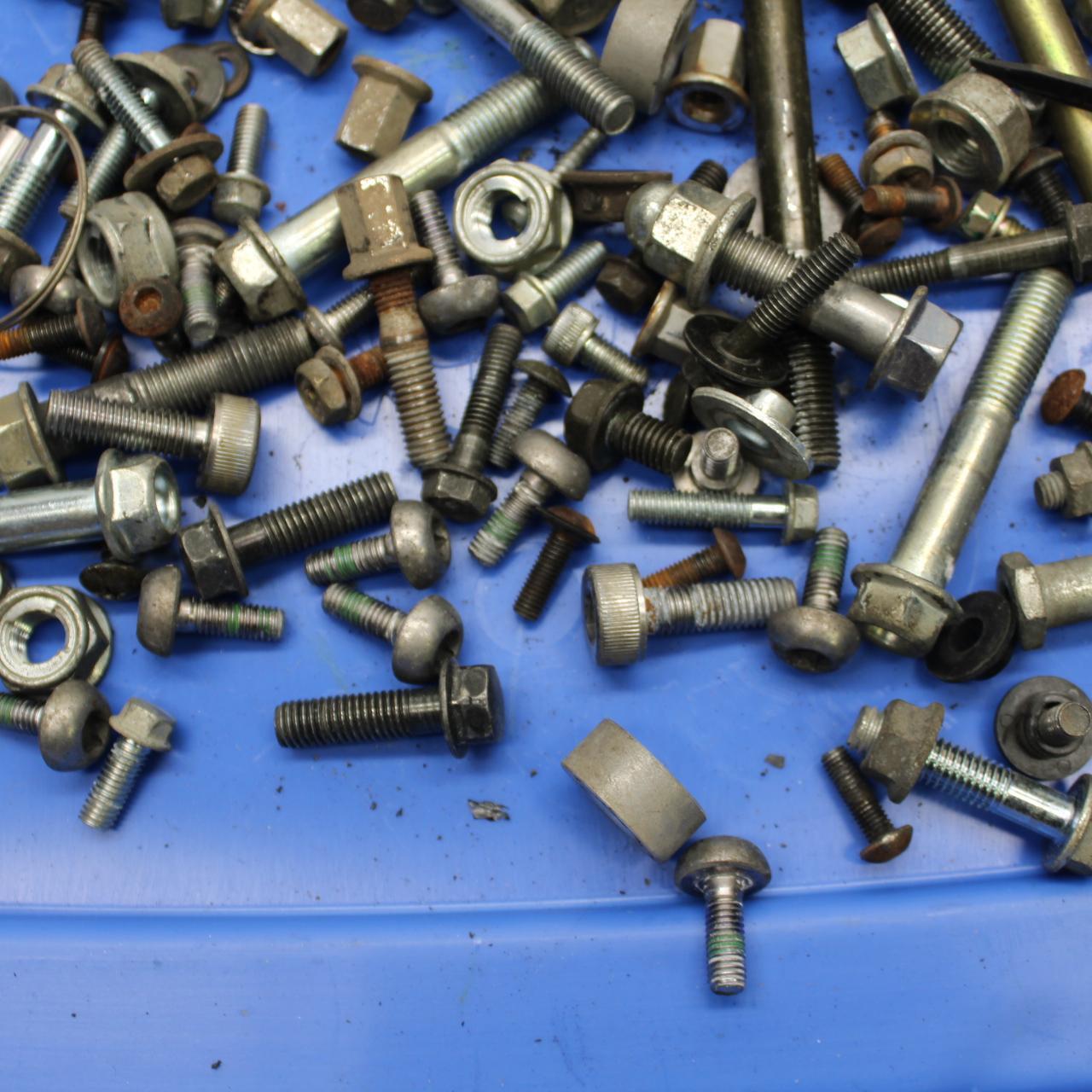 01-06 HONDA CBR600F4I MISCELLANEOUS MOUNTING BOLTS HARDWARE MOTOR SCREWS BB644