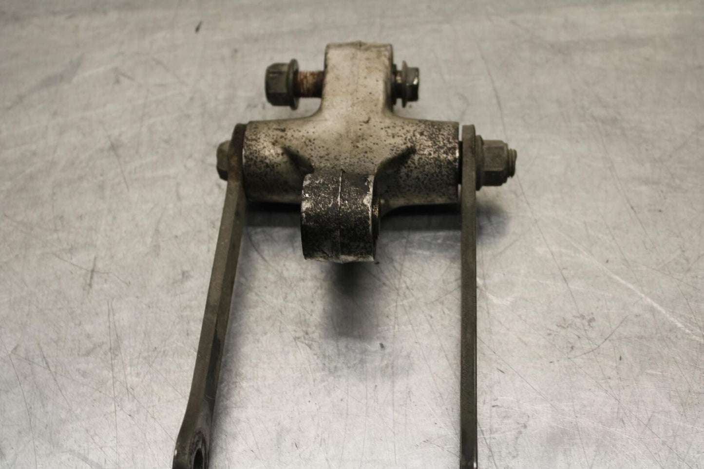 2004 Suzuki Intruder 1500 VL1500 REAR BACK SHOCK LINKAGE BB573