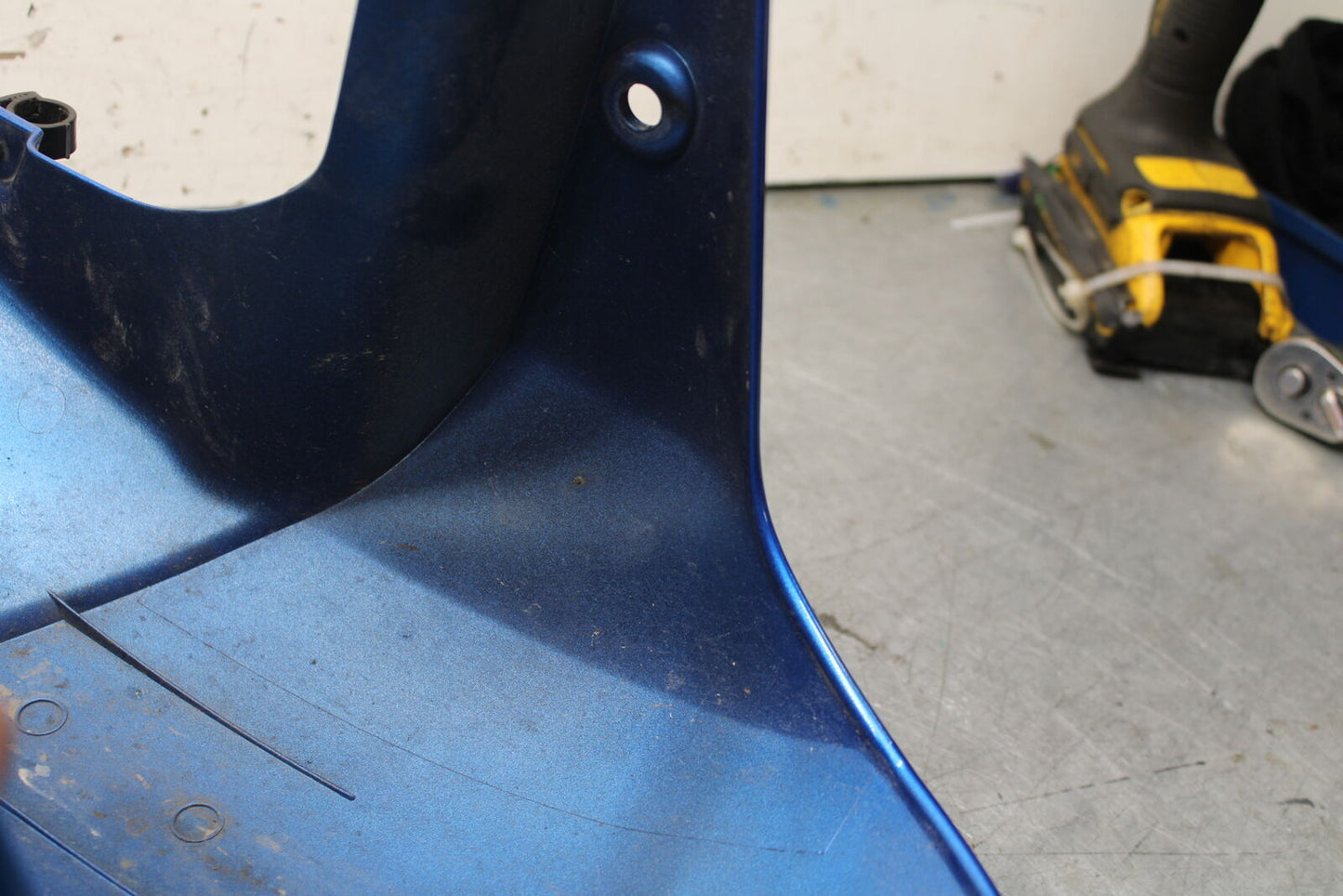22-24 YAMAHA XSR900 FRONT WHEEL FENDER COWL FAIRING BB683