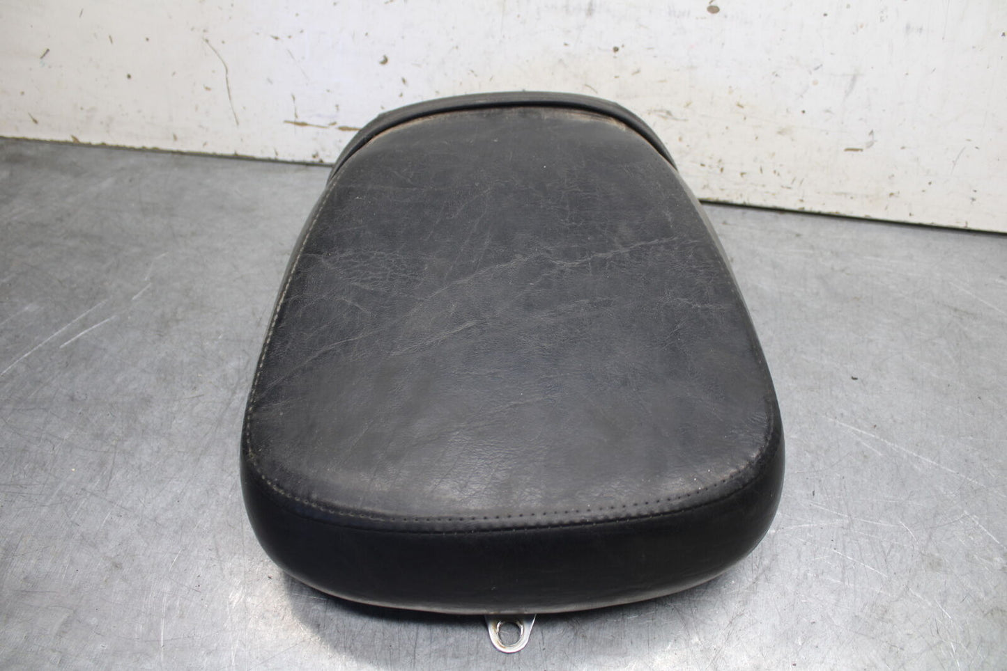 05-09 SUZUKI BOULEVARD C90 REAR DRIVERS SEAT  BB692