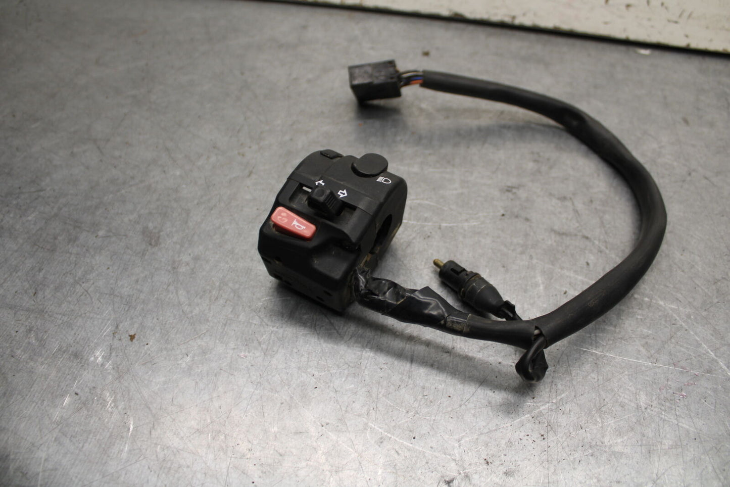 09-11 TRIUMPH DAYTONA 675 LEFT CLIP ON HANDLE HORN SIGNALS SWITCH SWITCHES BB652