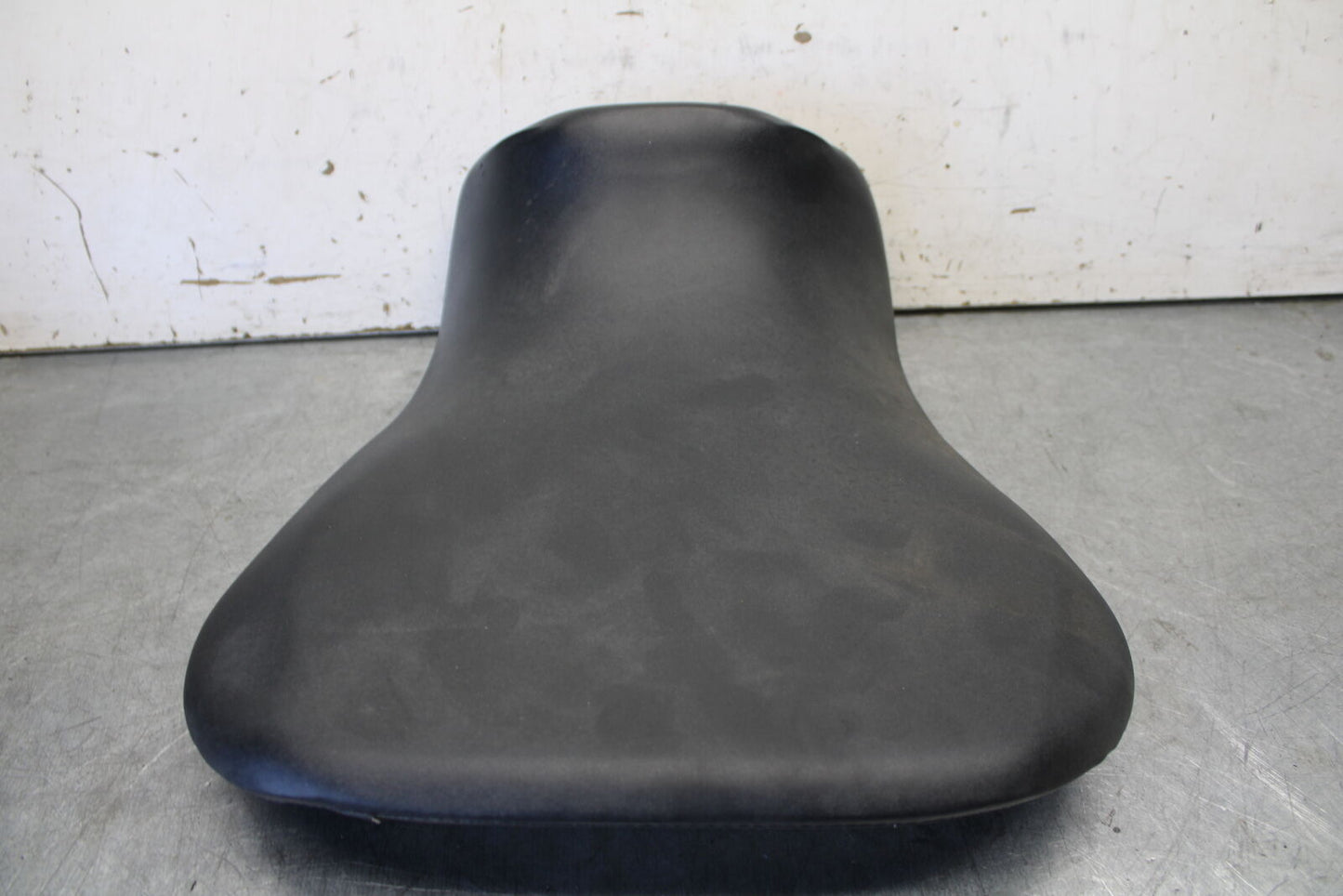 04 SUZUKI GSXR600 FRONT DRIVERS SEAT PAD SADDLE PILLION 45100-29G00-6BY BB676