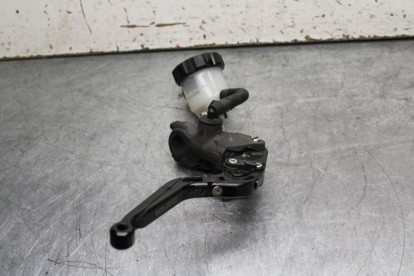 06-07 SUZUKI GSXR 600 FRONT BRAKE MASTER CYLINDER w/ LEVER BB737