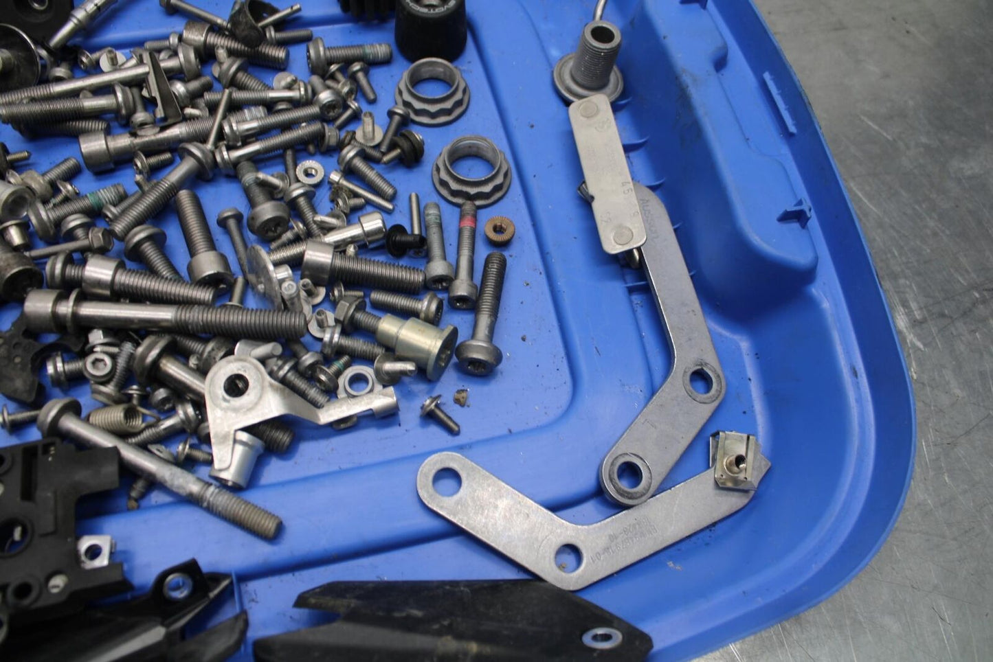20-23 BMW F900R ENGINE MOUNTING BOLTS HARDWARE MOTOR SCREWS BB603