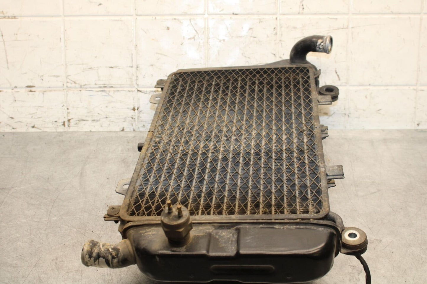 00-01 KAWASAKI ZZR600 ENGINE RADIATOR MOTOR COOLER COOLING RADIATER BB568