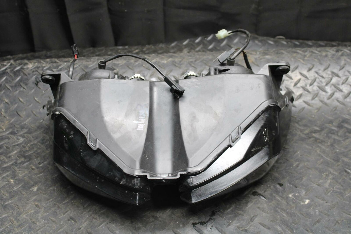 17 KAWASAKI NINJA 300 FRONT HEADLIGHT HEAD LIGHT LAMP BB215