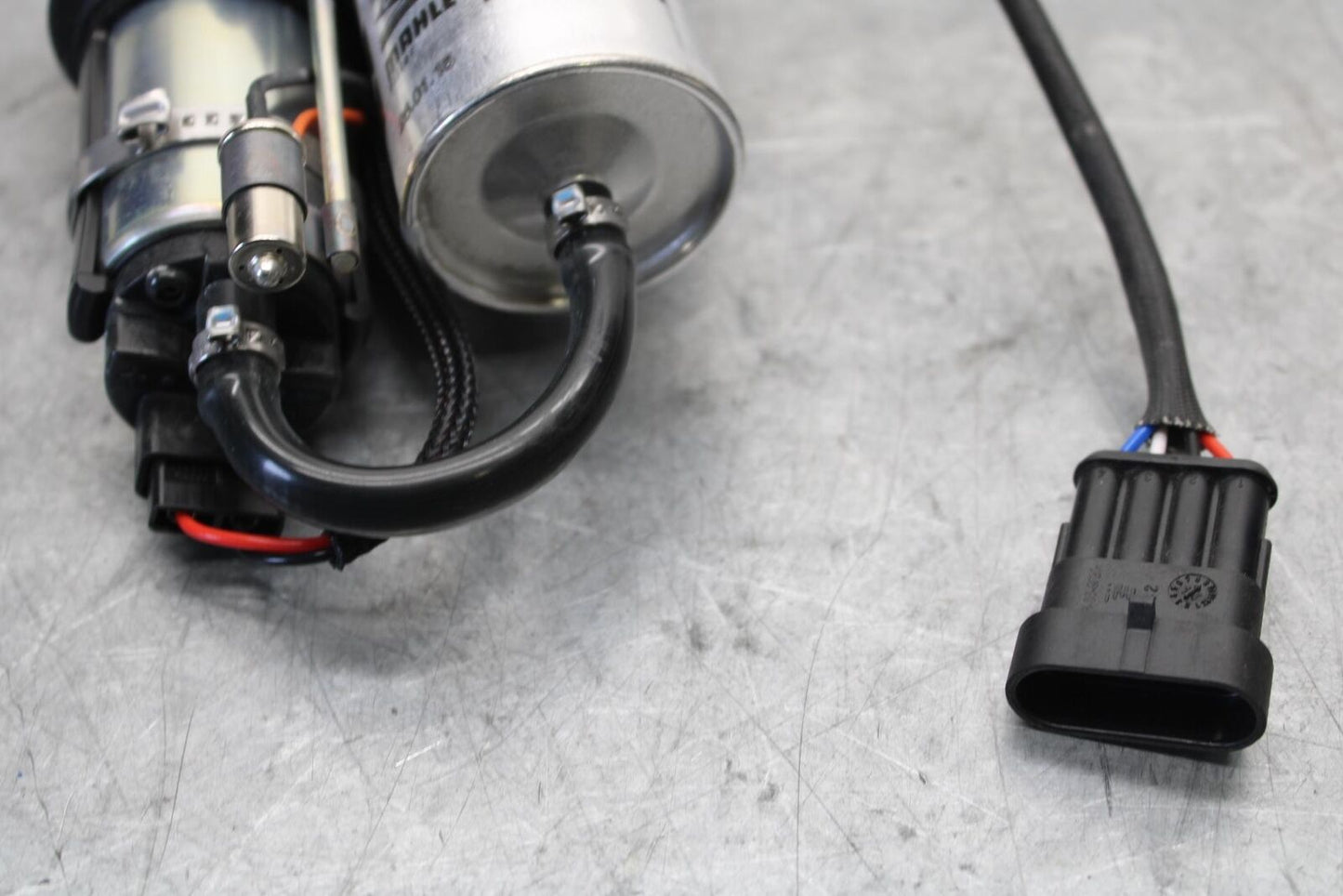 2016 Aprilia Tuono V4 1100 RR ABS FUEL PUMP GAS PETROL SENDER UNIT BB53