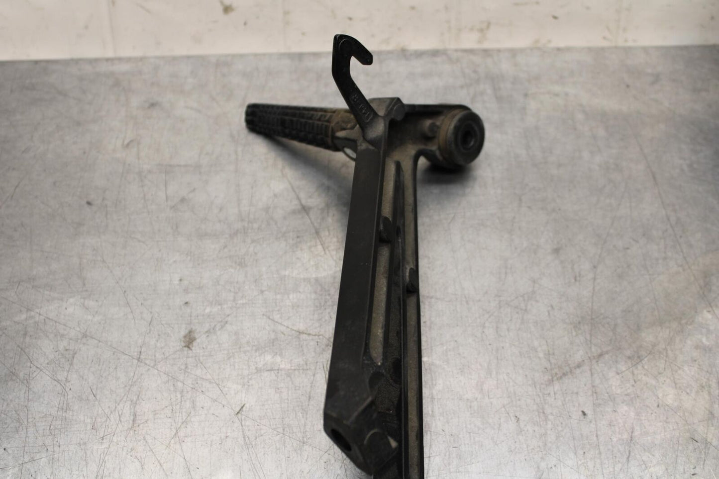 2015 Suzuki GSXR750 RIGHT REAR BACK PASSENGER PEG BB595