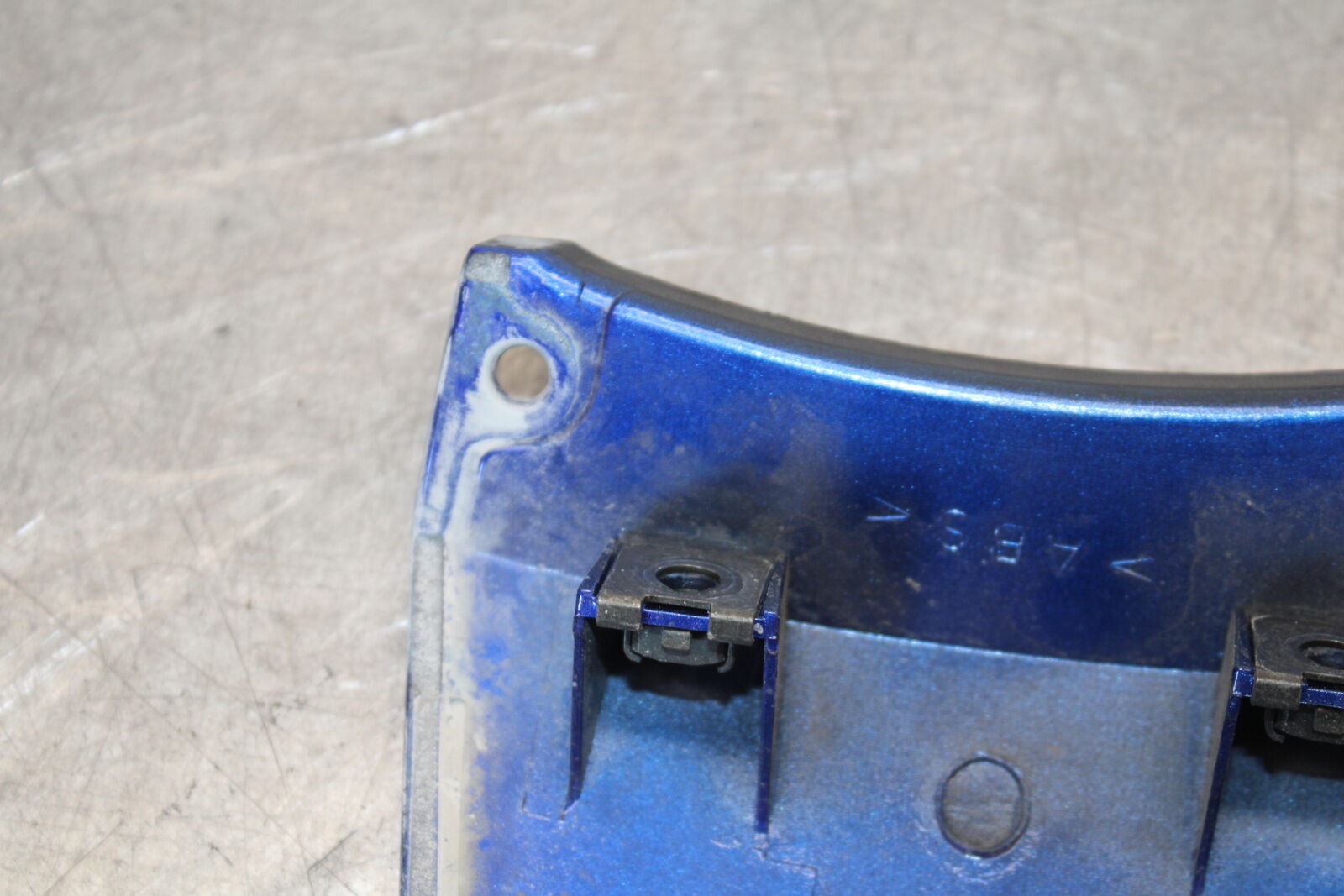 03-07 SUZUKI SV1000S CENTER REAR BACK TAIL FAIRING COVER TRIM COWL BB657