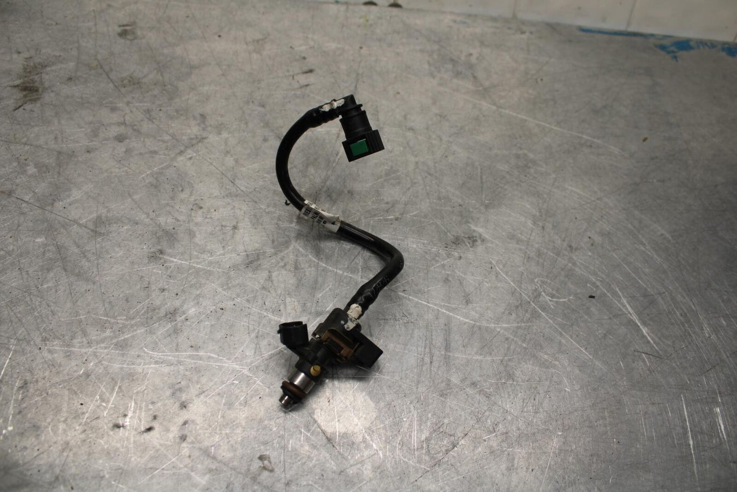 18 KTM RC 390 FUEL INJECTOR BB442