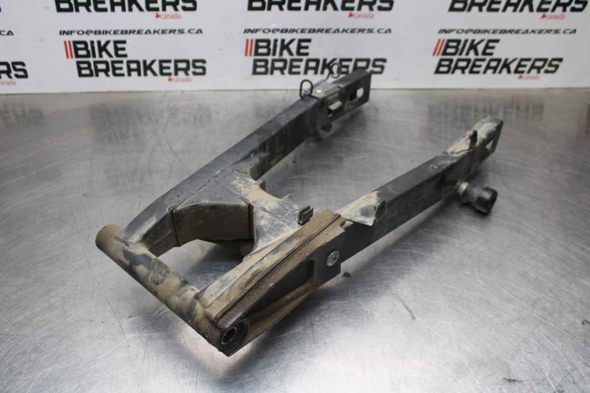 08-12 KAWASAKI NINJA 250R EX250J REAR SWINGARM BACK SUSPENSION SWING ARM BB784