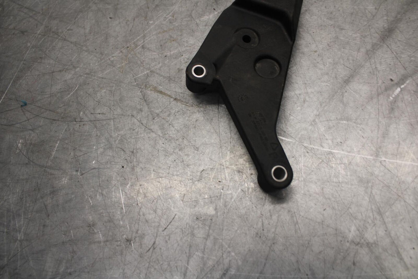 22 KTM 890 ADVENTURE RIGHT PASSENGER REAR SEAT GRAB BAR HANDLE BB514