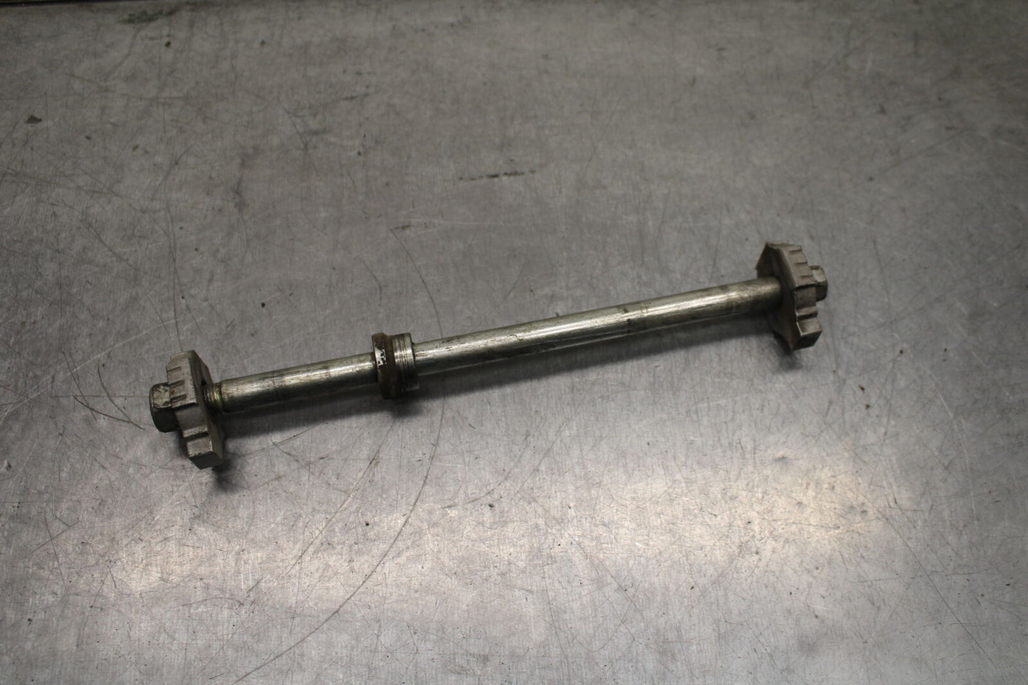 13-16 KTM 390 DUKE REAR AXLE BACK WHEEL RIM PIVOT BOLT AXEL BB748