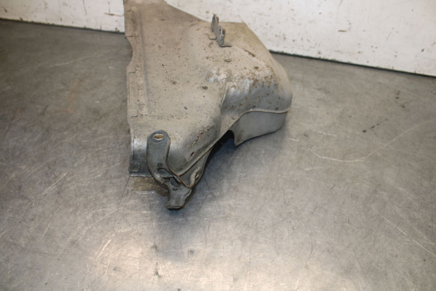 93-00 HONDA GOLDWING 1500 GL1500SE EXHAUST COLLECTOR CHAMBER GUARD BB700