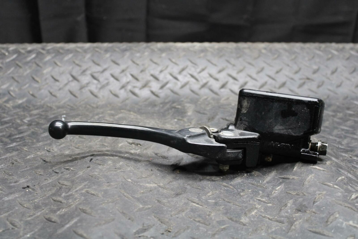 91-02 HONDA ST1100 FRONT BRAKE MASTER CYLINDER w/ LEVER BB222