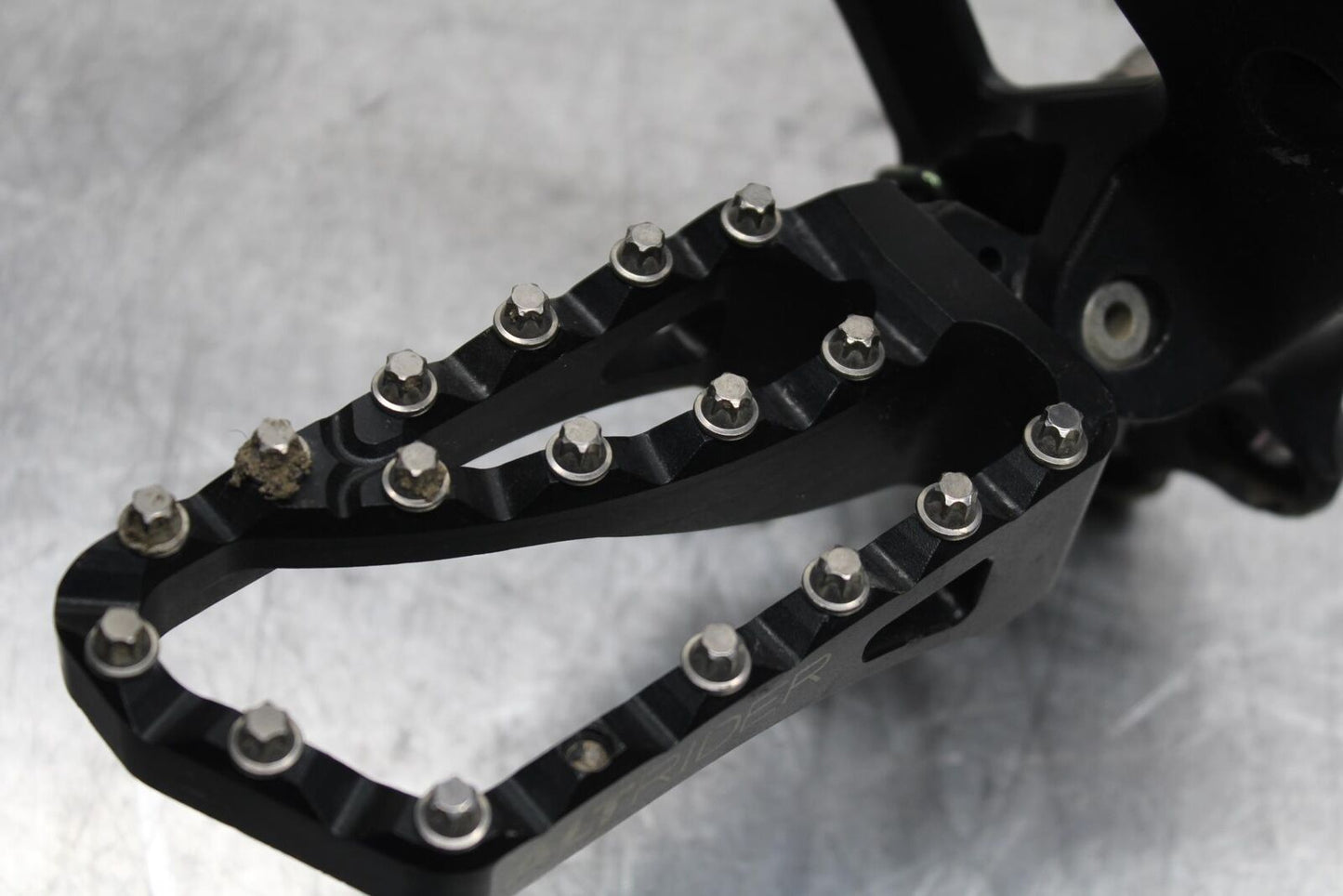 21-23 KTM 890 ADVENTURE ALTRIDER LEFT RIGHT FOOT RESTS PEGS BB629