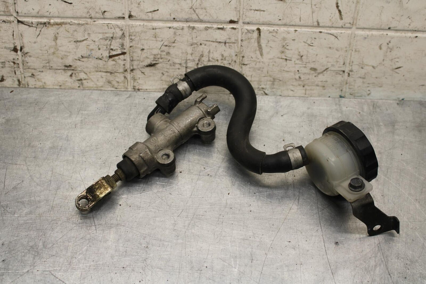 2000 Kawasaki Ninja ZX12R ZX1200A REAR BRAKE MASTER CYLINDER W RESERVOIR BB565