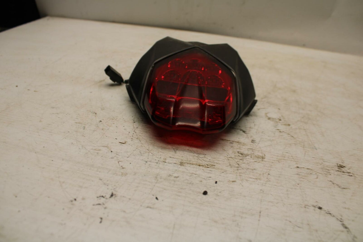 07-16 TRIUMPH STREET TRIPLE REAR TAIL TAILLIGHT BACK BRAKE LIGHT BB361