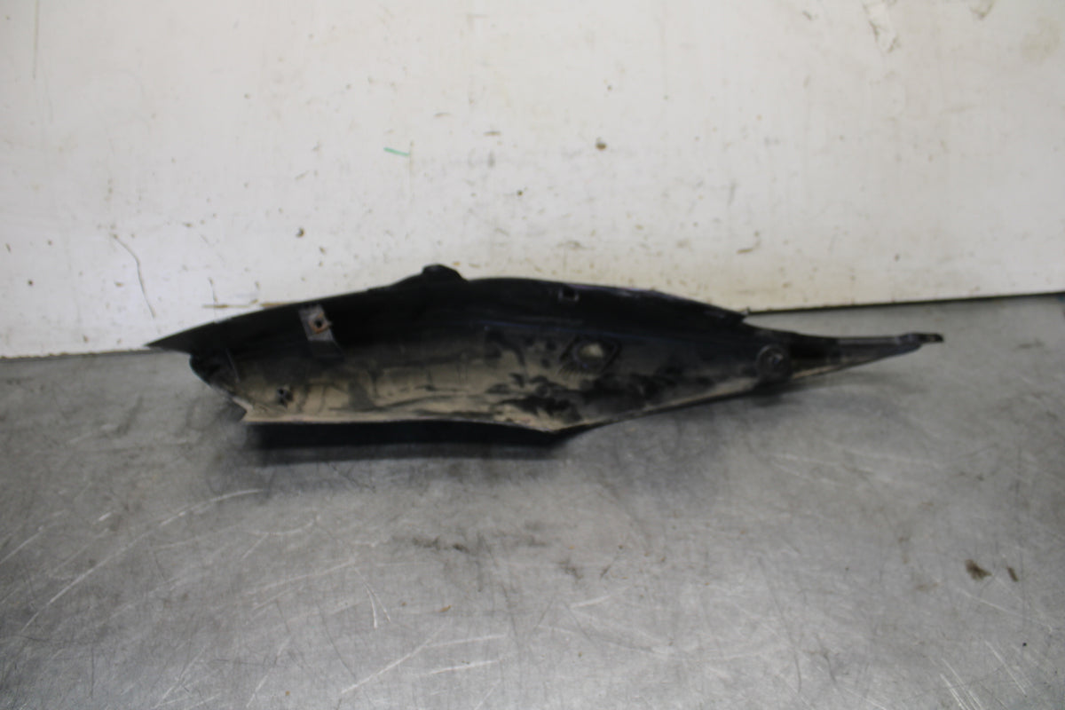 06-07 SUZUKI GSXR 600 LEFT REAR BACK TAIL FAIRING COWL SHROUD BB694