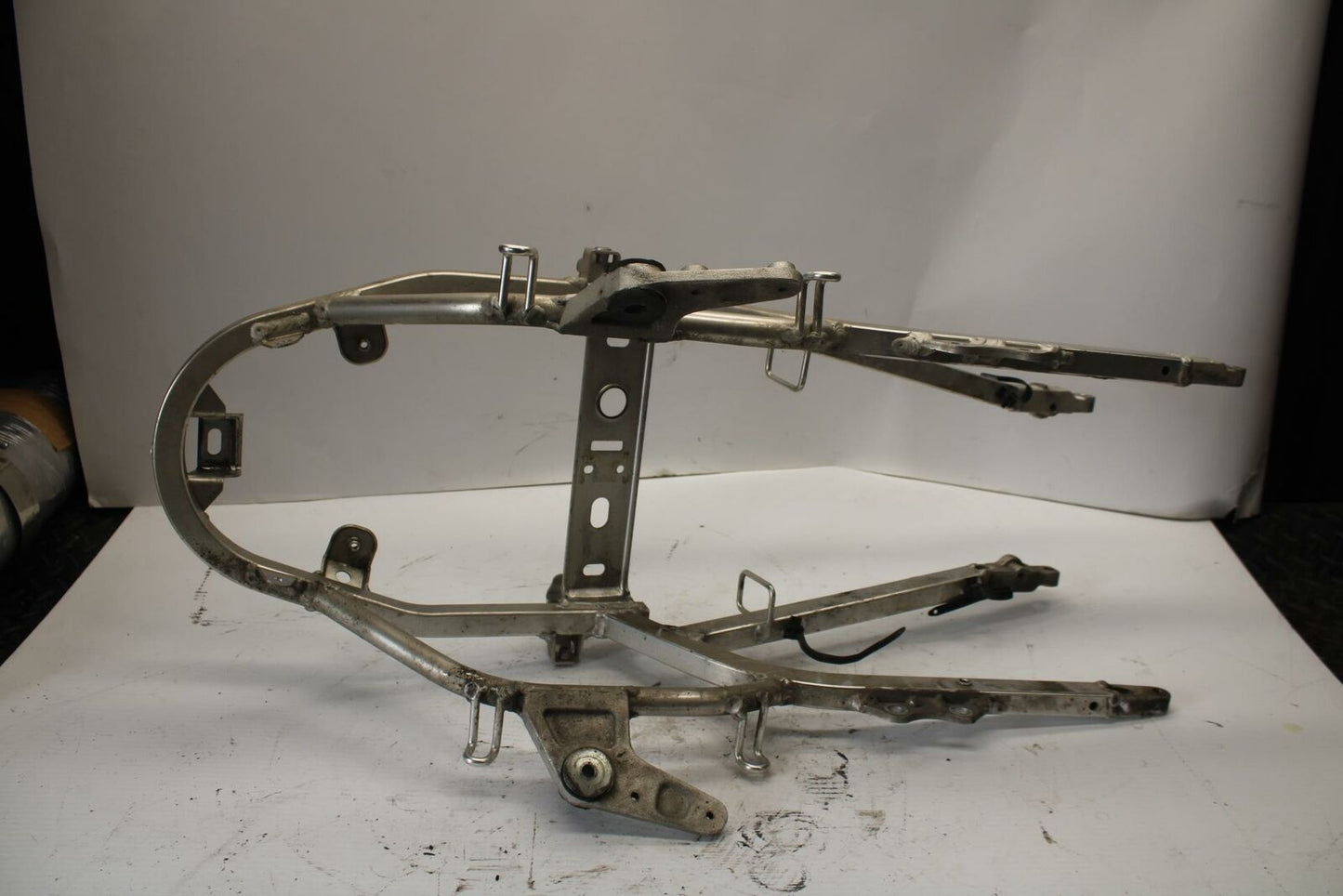 98-03 SUZUKI TL1000R REAR SUBFRAME BACK SUB FRAME BB267