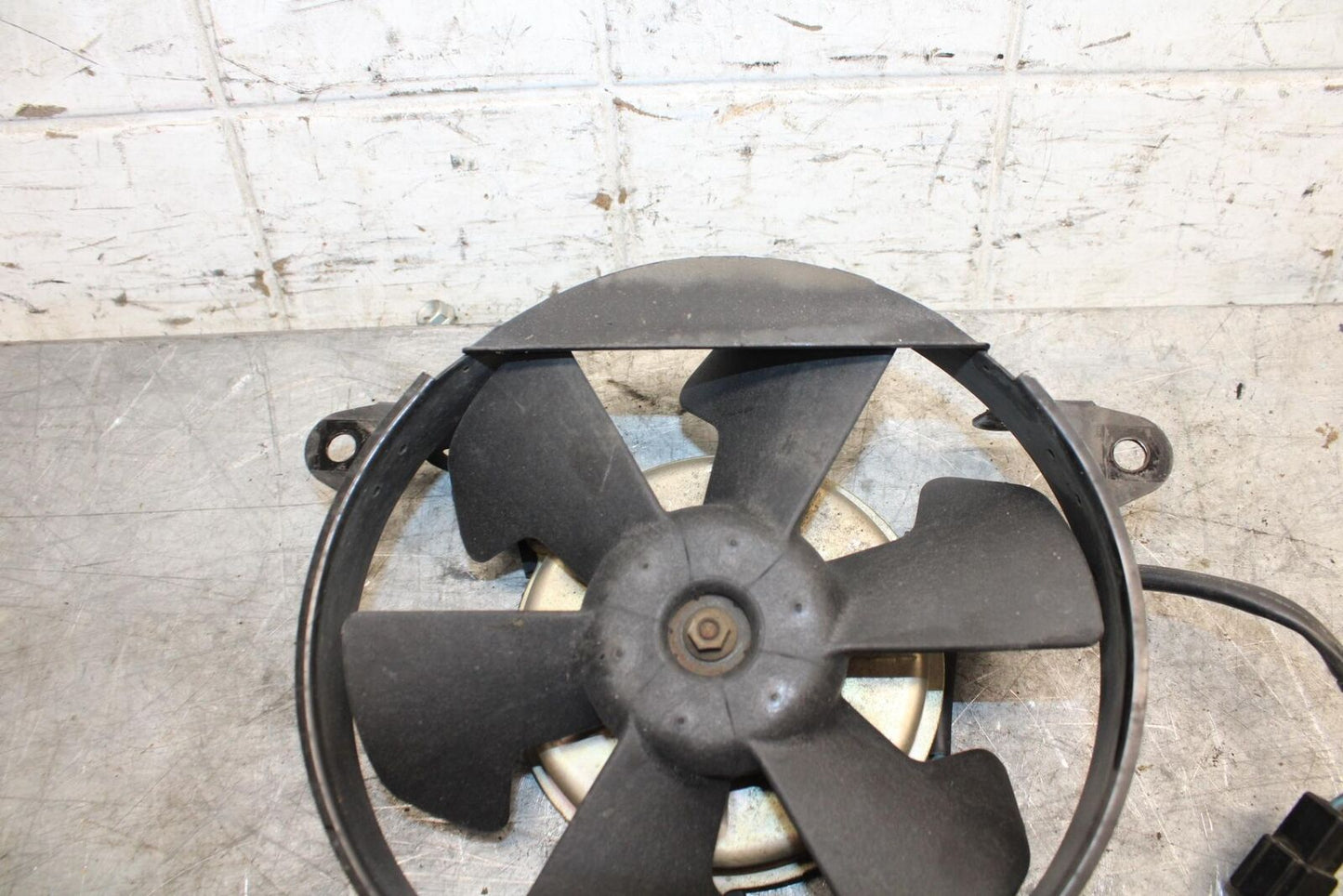 2002 Yamaha YZF R6 ENGINE RADIATOR COOLING FAN 5EB-12405-00-00 BB545
