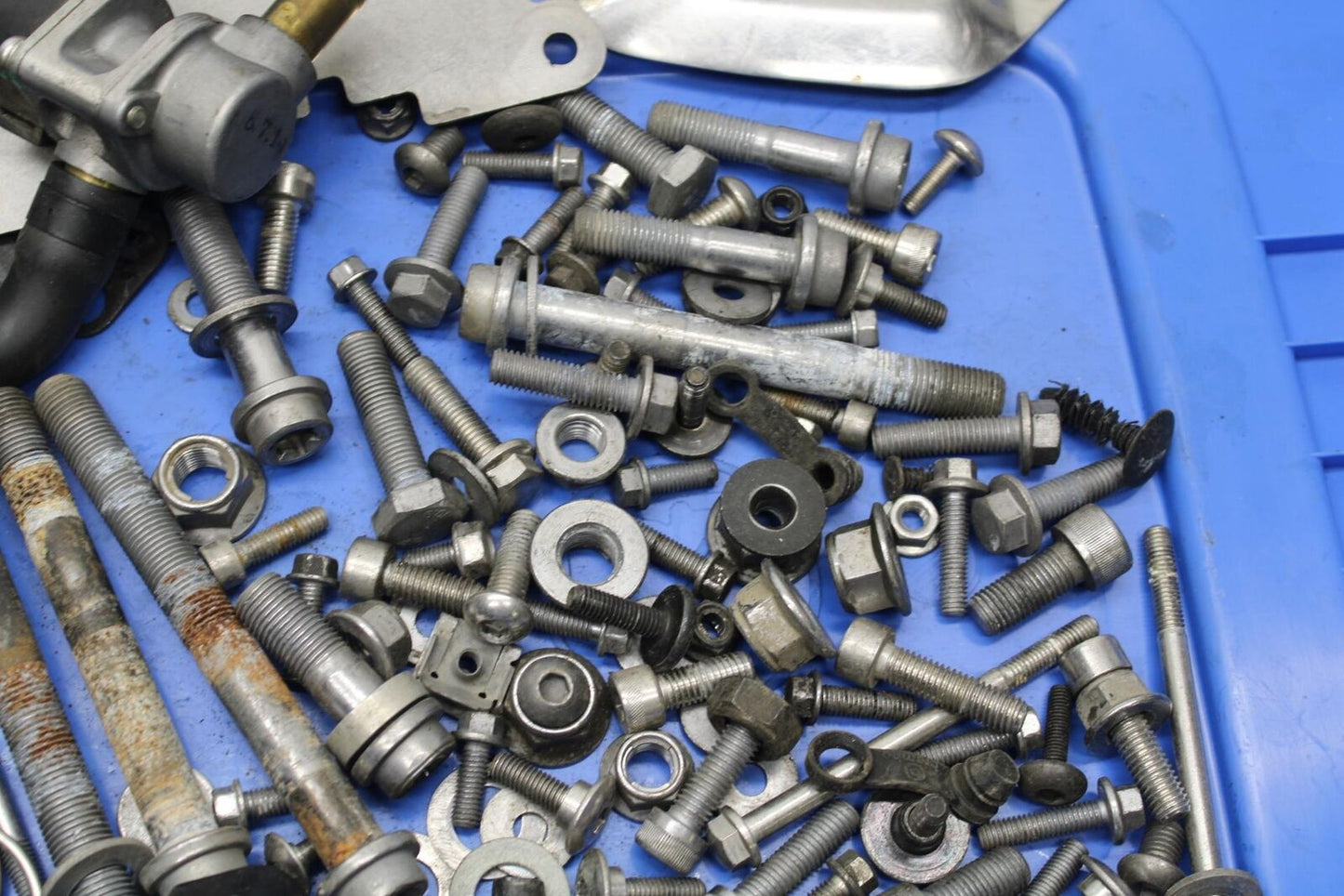 08-11 TRIUMPH SPEED TRIPLE LEFTOVER MOUNTING BOLTS HARDWARE MOTOR SCREWS BB102