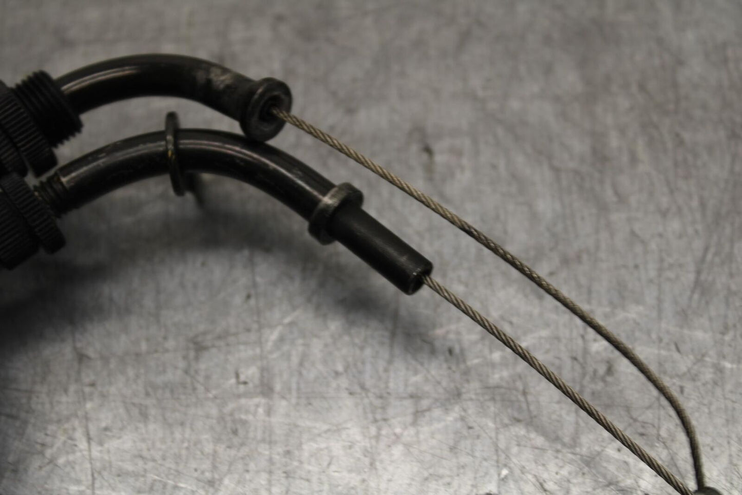 01 SUZUKI GSXR1000 THROTTLE CABLES LINES BB100