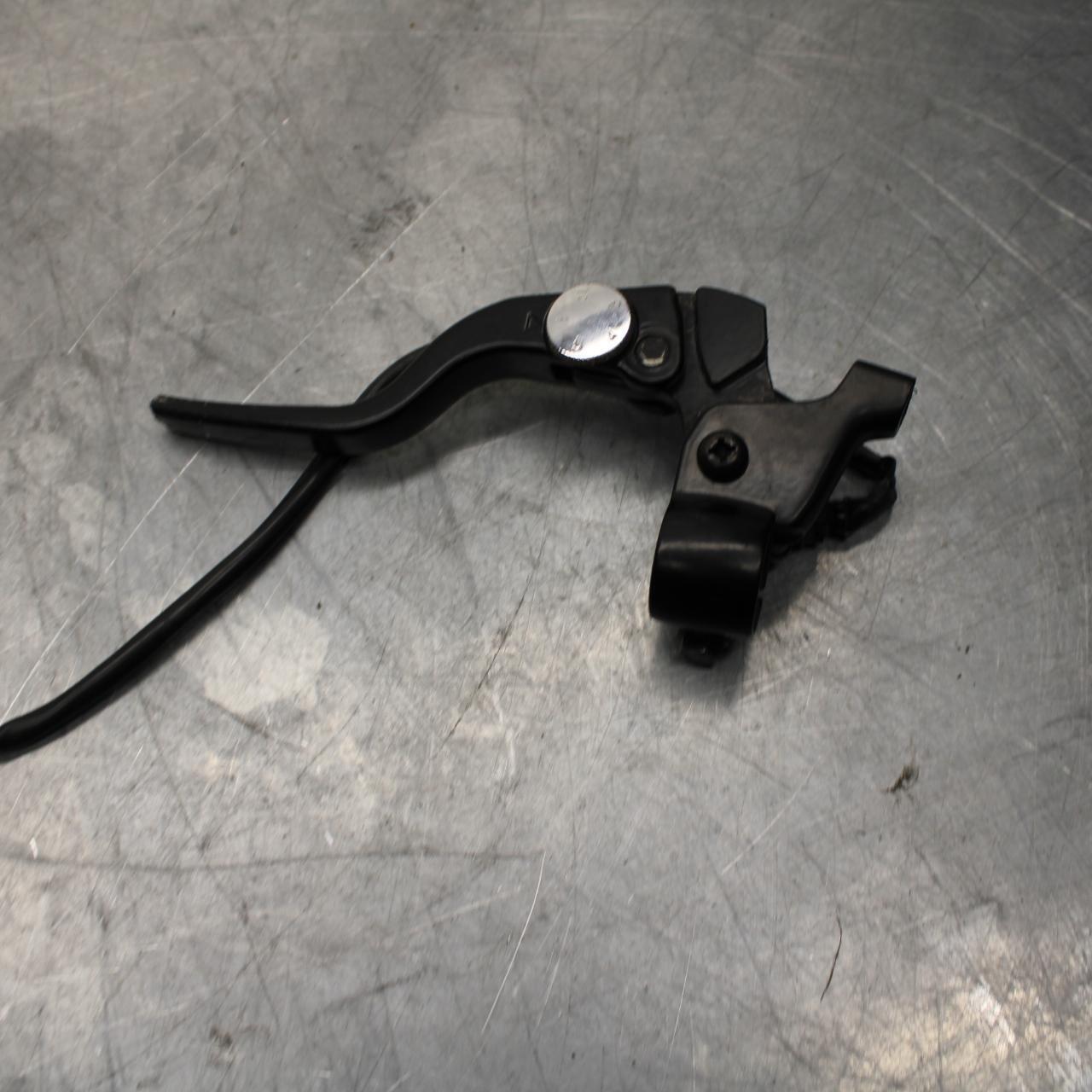 18 KTM RC 390 CLUTCH PERCH MOUNT WITH LEVER BB442