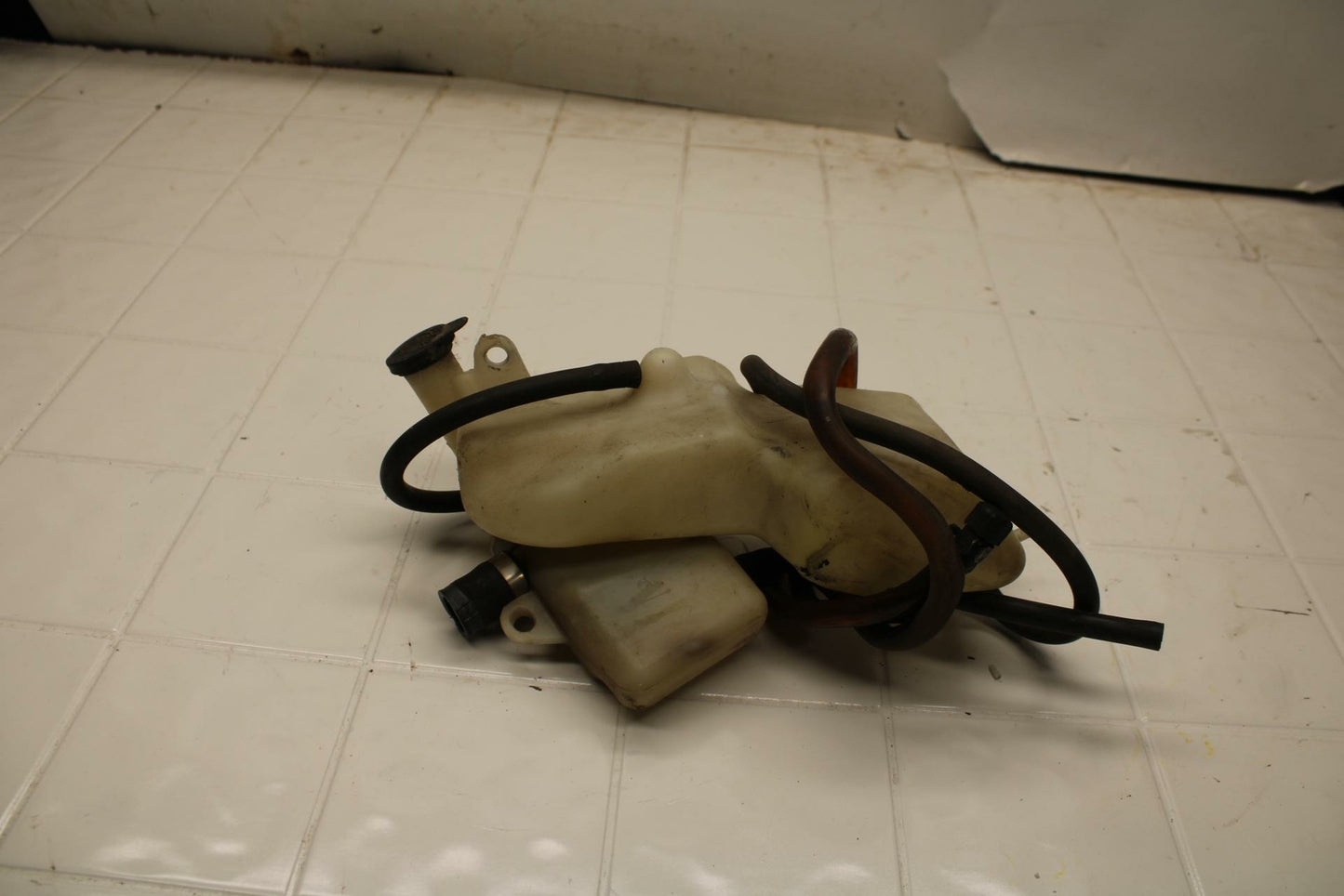 00-01 HONDA RVT1000R RC51 COOLANT WATER TANK RESERVOIR BOTTLE BB03b