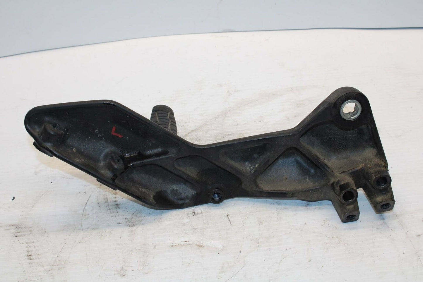 18-20 HUSQVARNA VITPILEN 401 LEFT REARSET REAR SET DRIVER FOOT PEG REST BB248