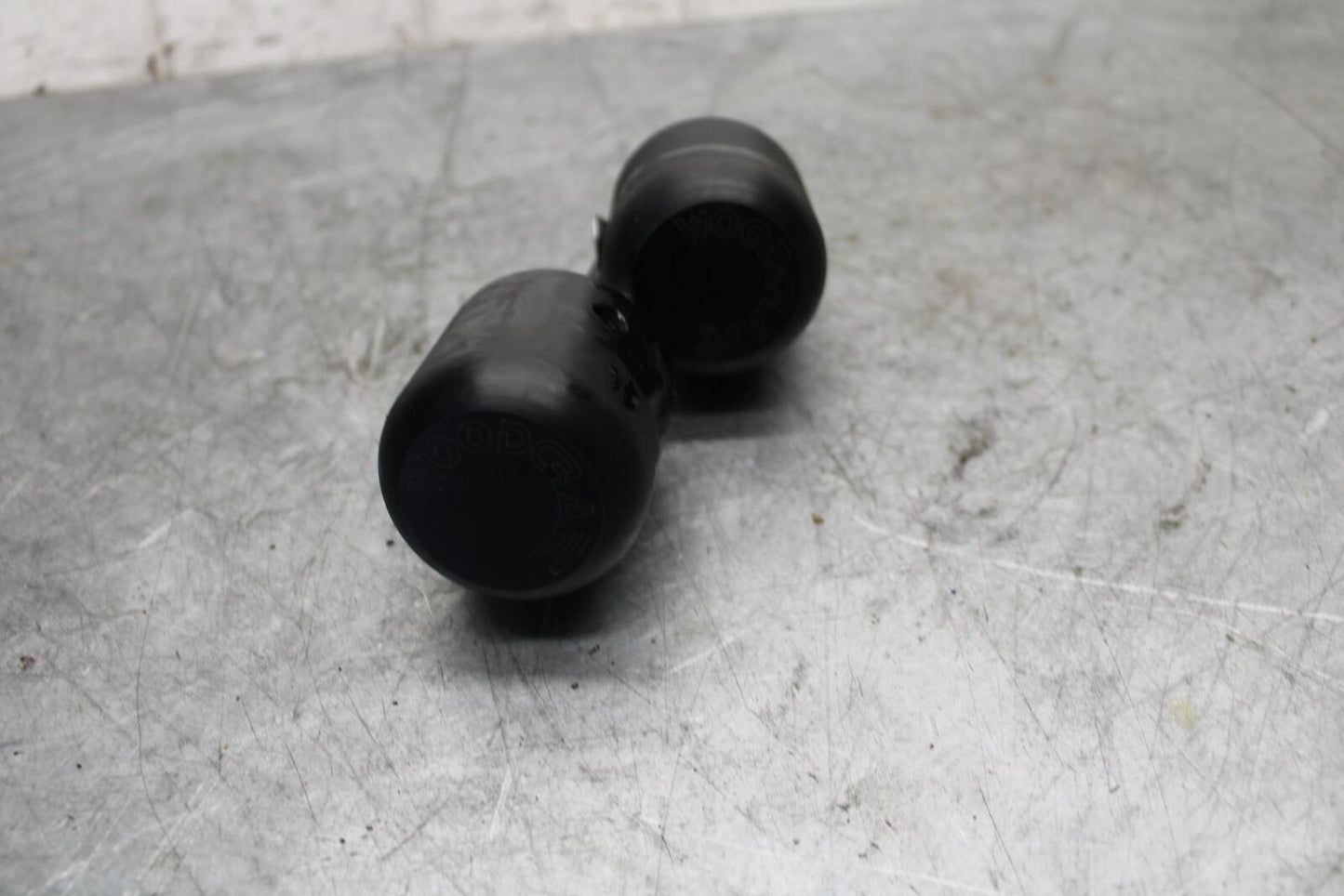 1997 Suzuki GSXR750 WOODCRAFT FRAME SLIDERS SET BB527