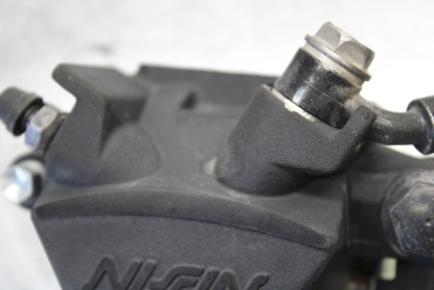 23-24 KAWASAKI NINJA ZX4R REAR BACK BRAKE CALIPER W MOUNT BRACKET BB638