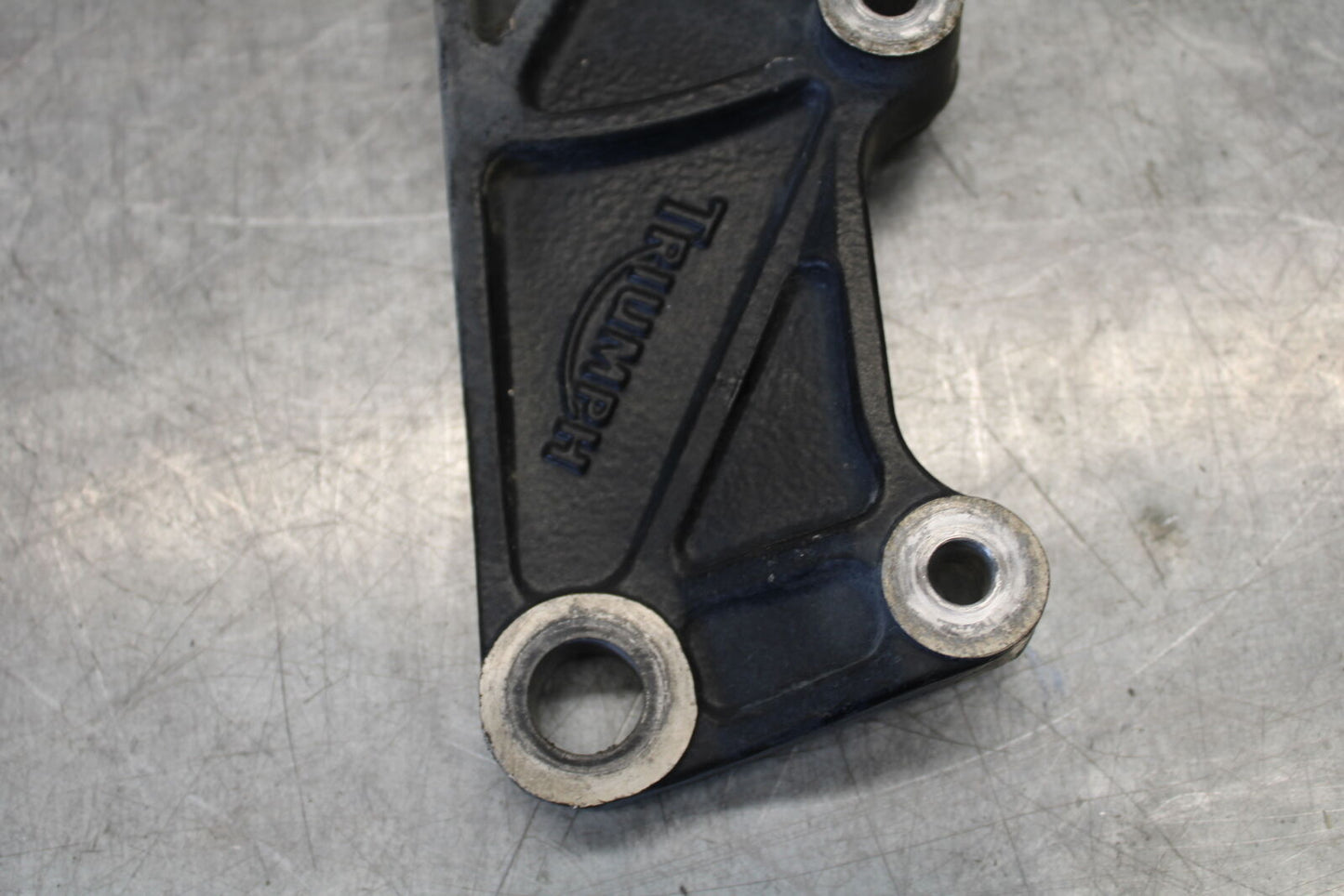 01-06 TRIUMPH TIGER 955I REAR BACK BRAKE CALIPER W MOUNT BRACKET BB693