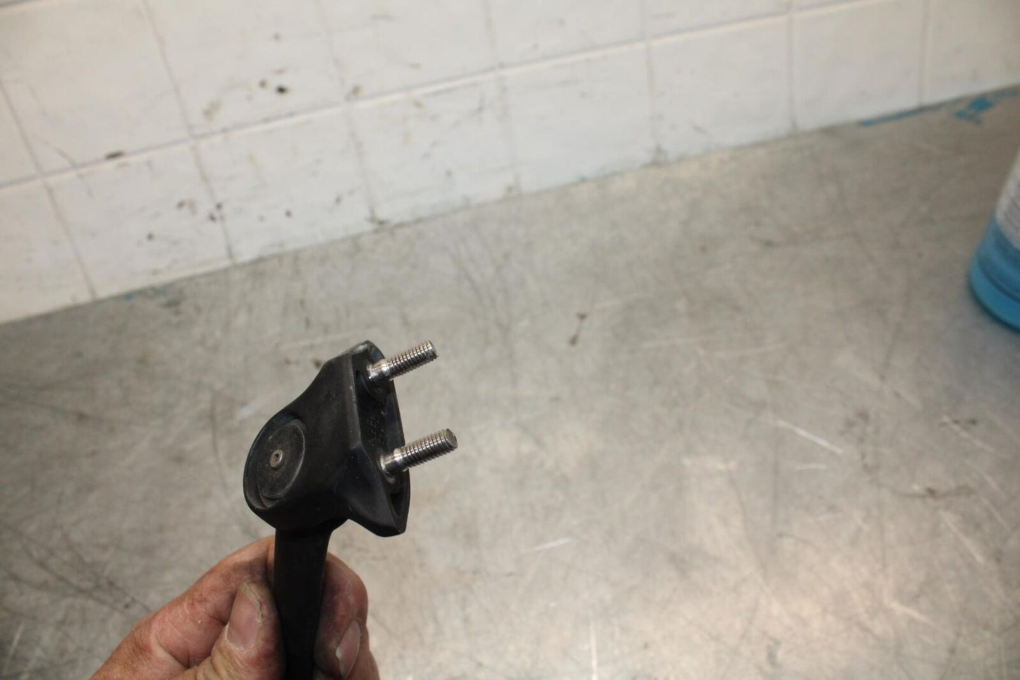 08-16 YAMAHA YZF R6 RIGHT SIDE REAR VIEW MIRROR 13S-26290-10-00 BB451