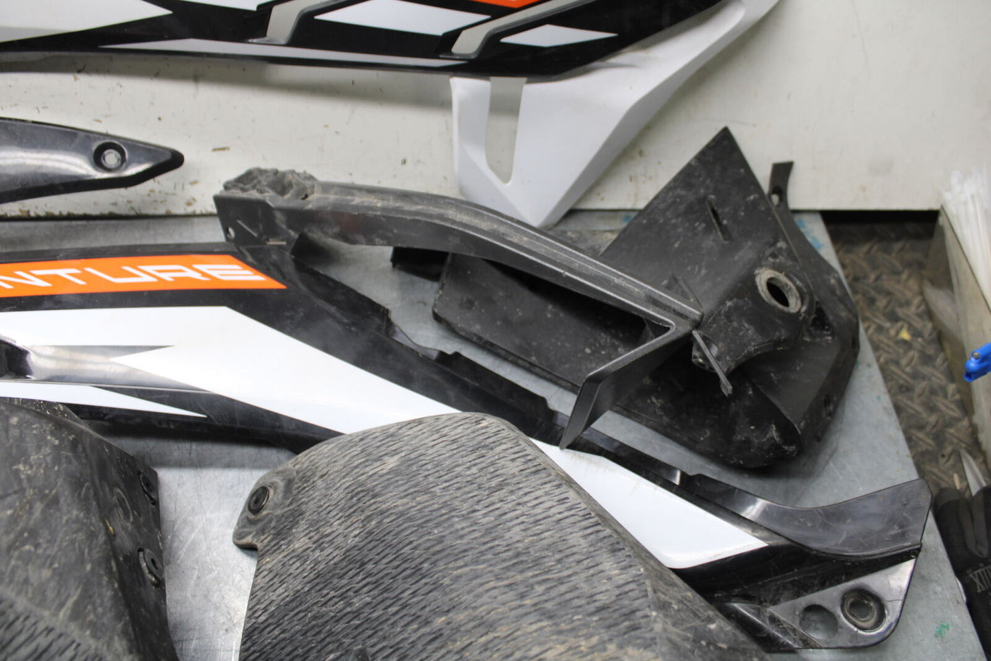 21-24 KTM 890 ADVENTURE R FAIRING SET COWLS COWLINGS KIT BB723