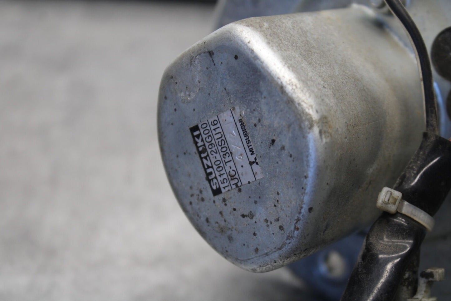 04-05 SUZUKI GSXR600 FUEL PUMP GAS PETROL SENDER UNIT 15100-29G00 BB658