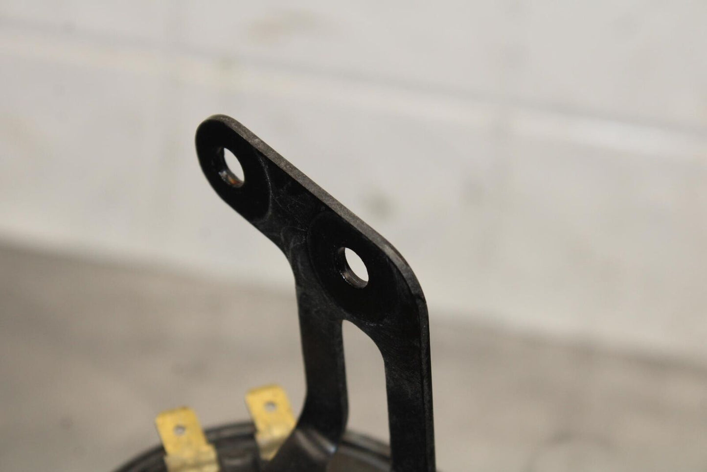 20 SUZUKI GSXR 1000 HORN SIGNAL BB597