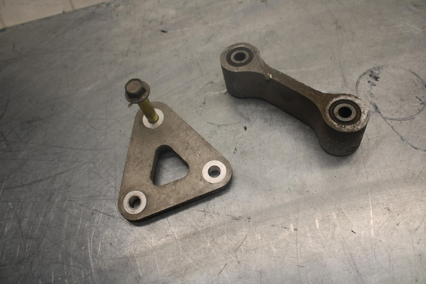 98-99 HONDA CBR900RR REAR DOGBONE SHOCK LINKAGE LINK BB458