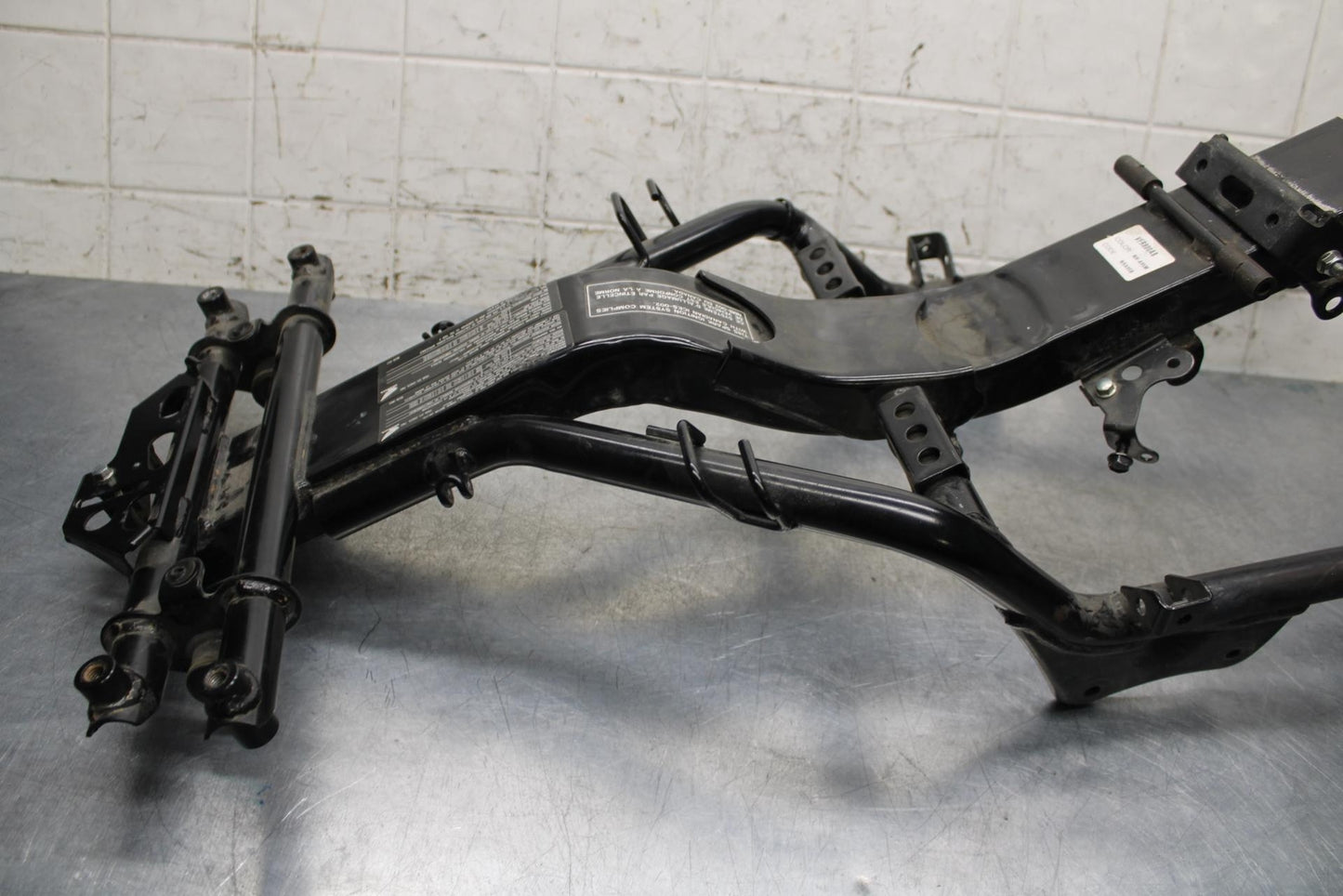 2008 Honda Interceptor 800 VFR800A ABS REAR SUBFRAME BACK SUB FRAME BB566