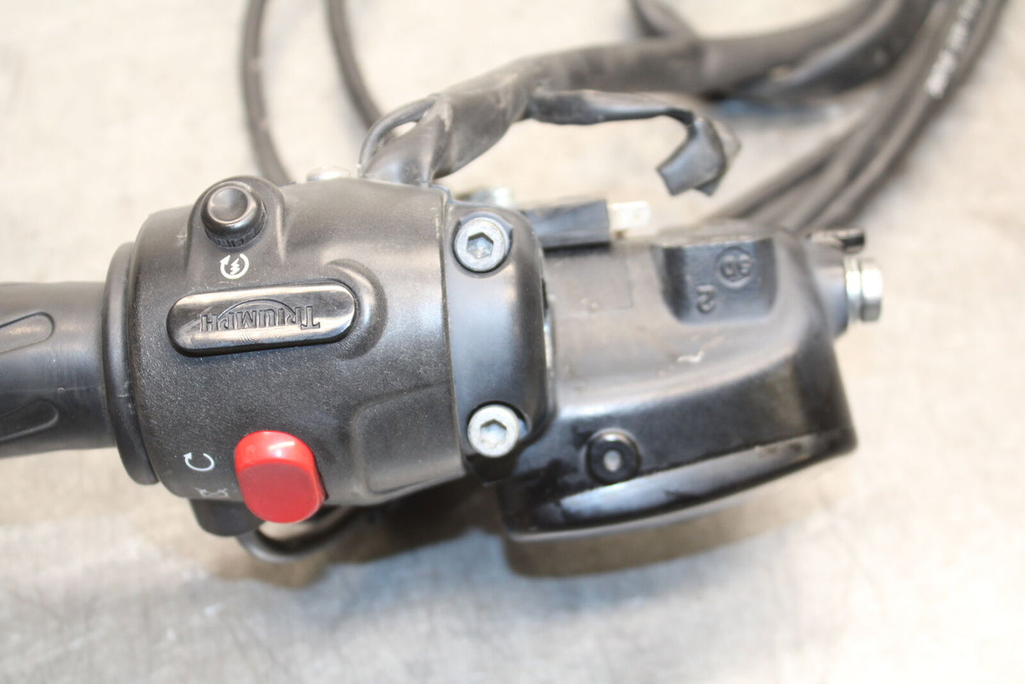 14-16 TRIUMPH AMERICA LT RIGHT CLIP ON HANDLE KILL OFF START SWITCH BB720