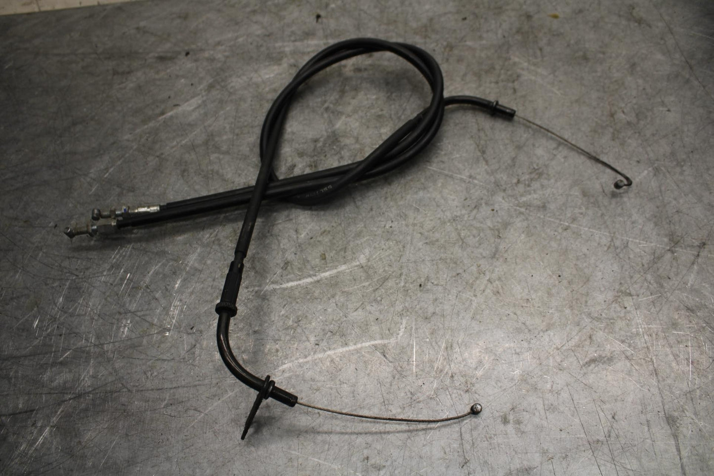 2003 Yamaha YZF R6 THROTTLE CABLES LINES 5SL-26311-00-00 5SL-26312-00-00 BB539